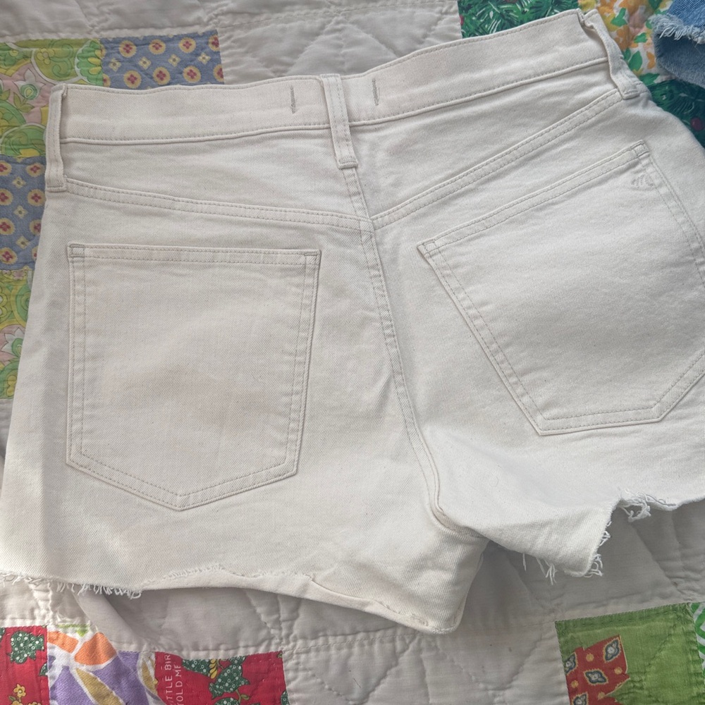 Madewell high waistedWomen's White Denim Shorts - Picture 3 of 4
